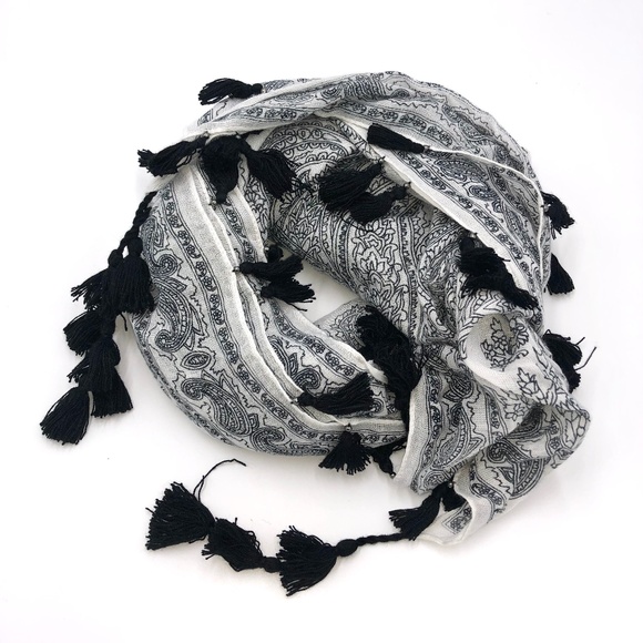 3 20 Quagga Green Label Tassel Scarf
